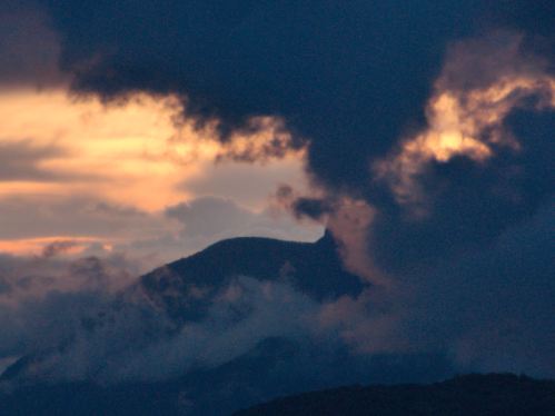 Coucher de Soleil sur le bout du lac du Bourget