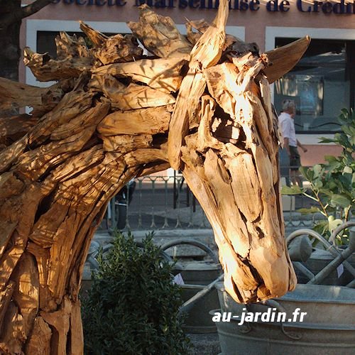Cheval en bois flotté