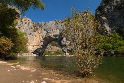 Pont d'Arc à Vallon Pont d'Arc, deuxième reprise.