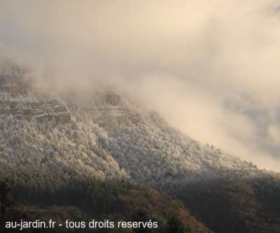 Première neige de l'année sur le Revard Massif des Bauges