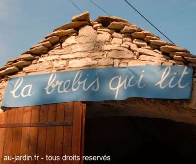 Les brebis du Larzac savent lire