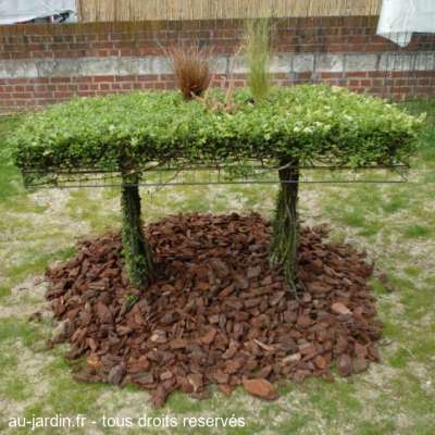 Une vraie table de jardin écologique